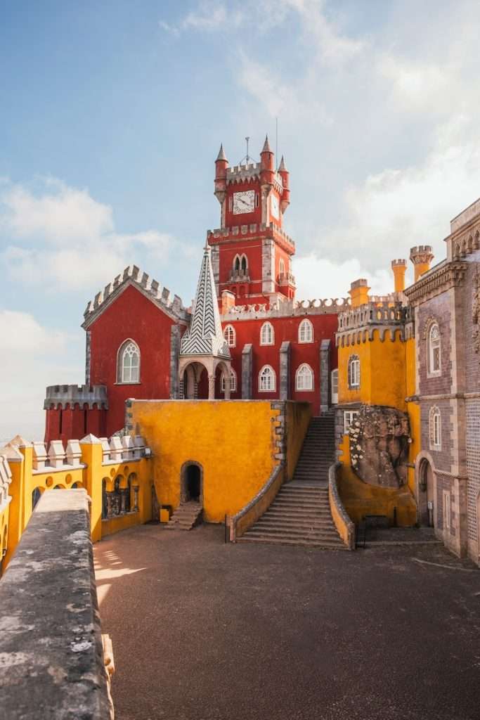 Dinero para emigrar a Portugal